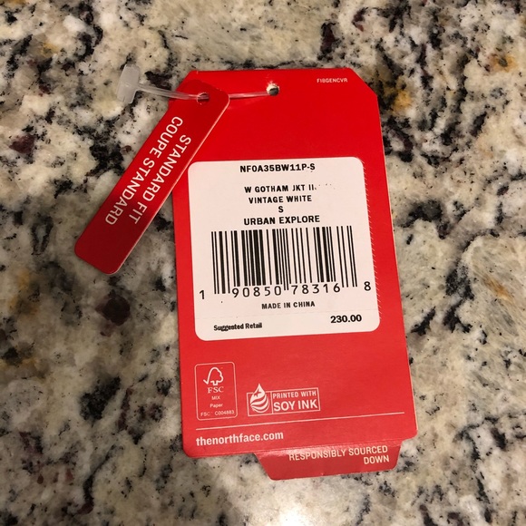 The North Face Puffer Jacket - Picture 5 of 5